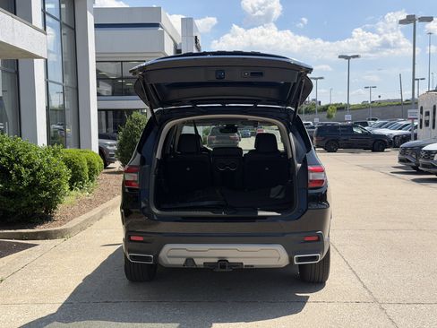 Used 2023 Honda Pilot Elite image 11