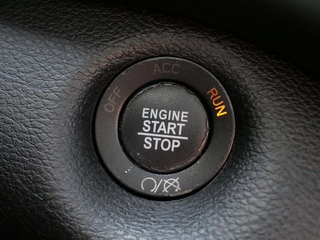 Used 2018 Jeep Cherokee Overland w/ Heavy Duty Protection Group AWD/4WD image 26