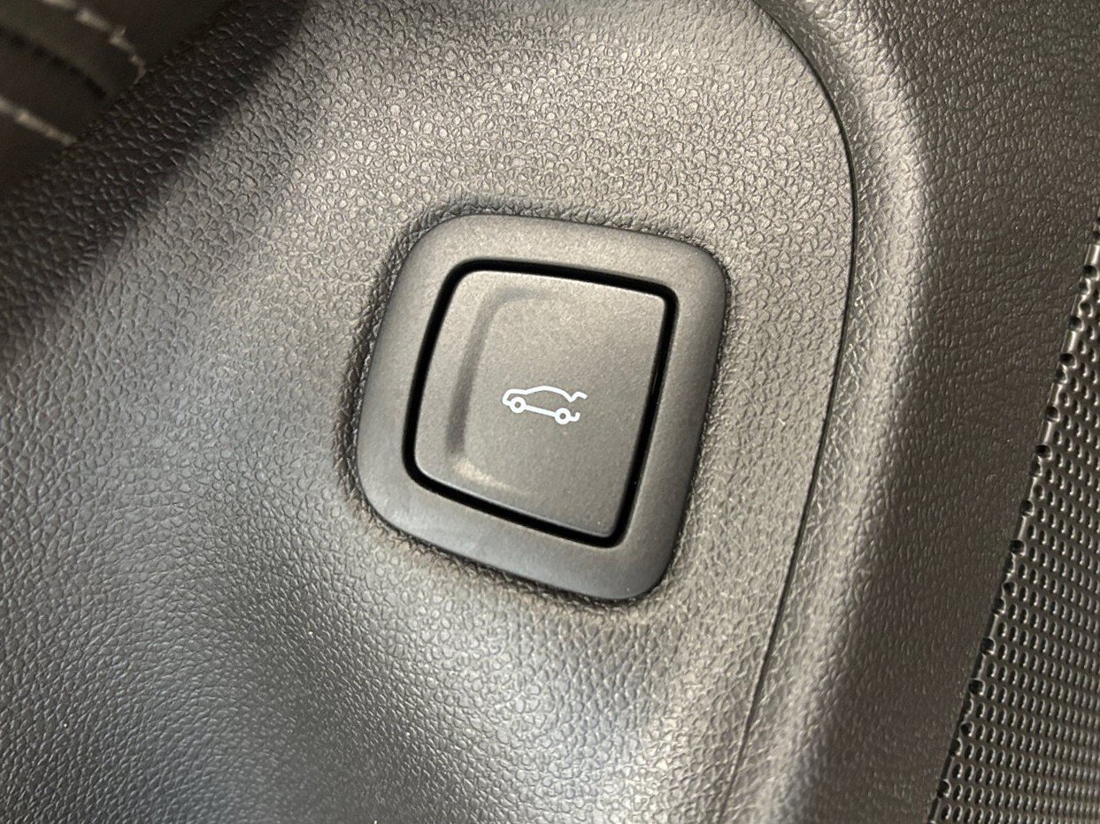 Used 2020 Cadillac CT4 Premium Luxury w/ Climate Package AWD/4WD image 32