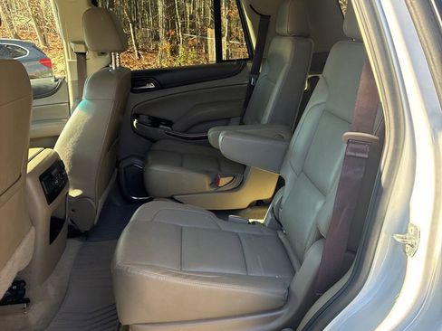 Used 2018 GMC Yukon SLT w/ Open Road Package image 12