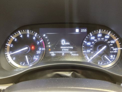 Used 2020 Toyota Highlander XLE image 23