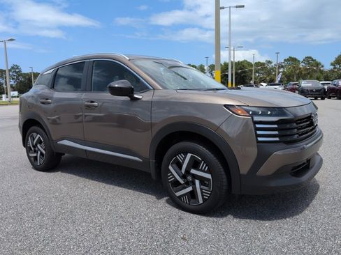 Certified 2026 Nissan Kicks SV FWD image 2