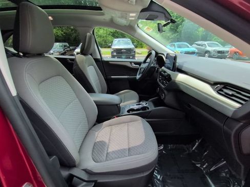 Used 2021 Ford Escape SE w/ SE Sport Appearance Package AWD/4WD image 29