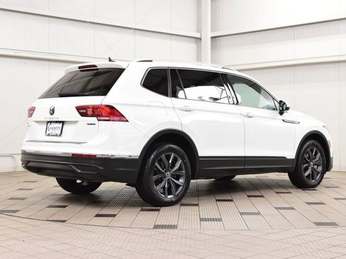 Used 2022 Volkswagen Tiguan SE AWD/4WD image 8