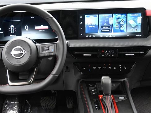 New 2026 Nissan Kicks SR w/ Cold Weather Package image 13