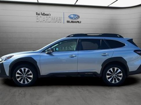 Used 2023 Subaru Outback Limited AWD/4WD image 9