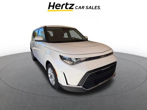 Used 2025 Kia Soul LX w/ LX Technology Package image 1