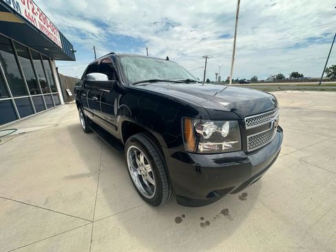 Used 2008 Chevrolet Avalanche LTZ w/ LTZ Preferred Equipment Group image 7