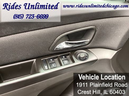 Used 2011 Chevrolet Cruze LT FWD image 11