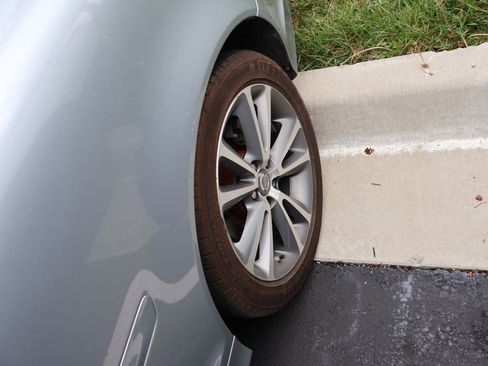 Used 2011 Volvo C70 T5 w/ Climate Pkg image 23