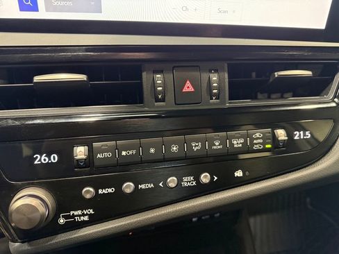 Used 2023 Lexus ES 350 w/ Premium Package image 31