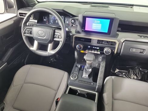Used 2024 Toyota Tacoma SR5 w/ SR5 Upgrade Package RWD image 15