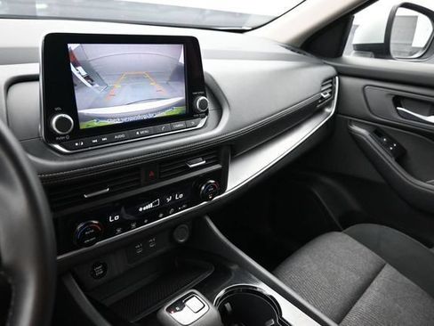 Used 2025 Nissan Rogue SV AWD/4WD image 13