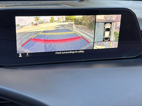 Used 2021 MAZDA MAZDA3 Hatchback w/Premium Plus Pkg image 19