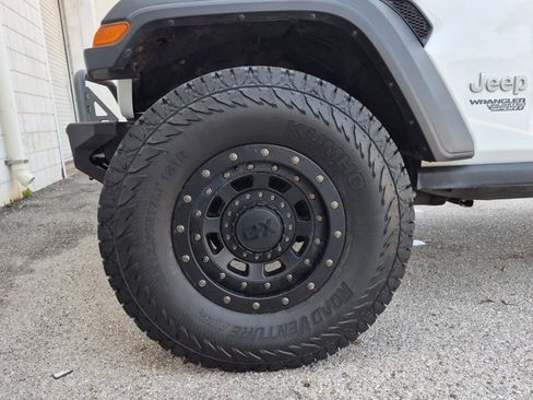 Used 2018 Jeep Wrangler Unlimited Sport AWD/4WD image 22