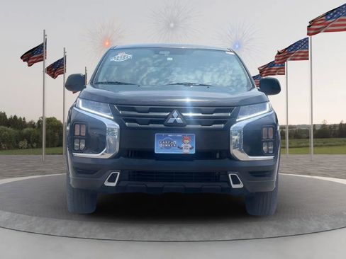 Used 2022 Mitsubishi Outlander Sport ES FWD image 2