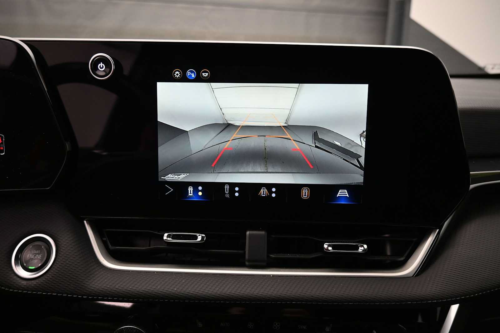 Used 2026 Chevrolet Equinox LT w/ Convenience Package II AWD/4WD image 8