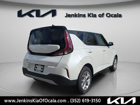 New 2025 Kia Soul LX w/ LX Technology Package image 3