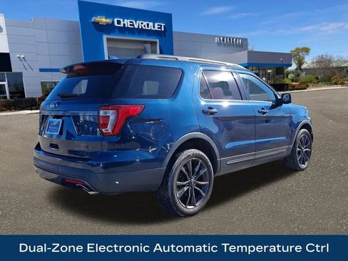 Used 2017 Ford Explorer XLT w/ Equipment Group 202A image 9
