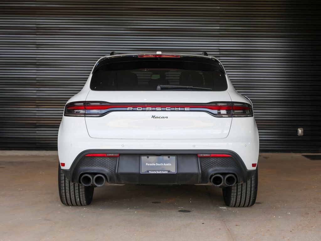 Certified 2026 Porsche Macan AWD/4WD image 6