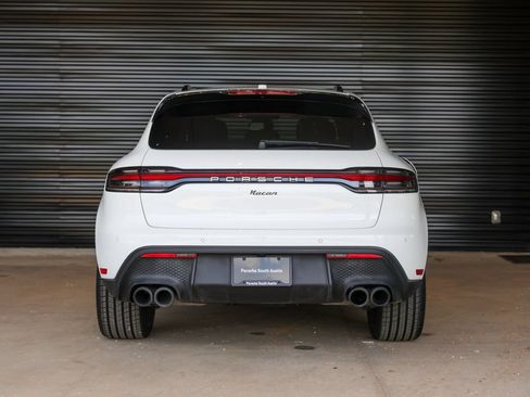 Certified 2026 Porsche Macan AWD/4WD image 6