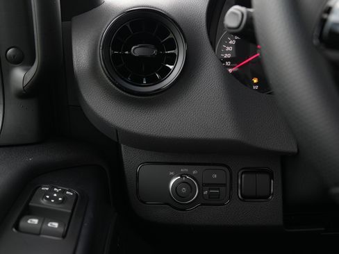 New 2025 Mercedes-Benz Sprinter 2500 image 24