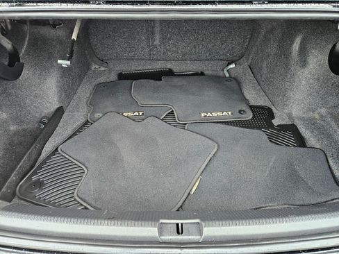 Used 2012 Volkswagen Passat 2.5 SE FWD image 17