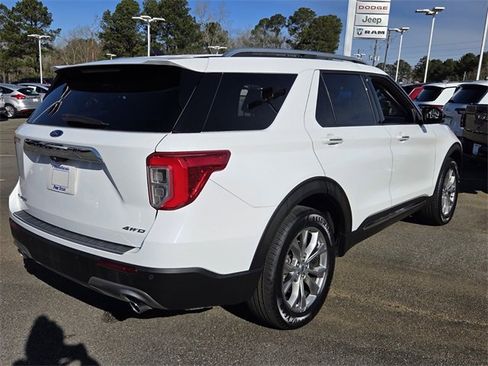 Used 2021 Ford Explorer Limited w/ Equipment Group 301A image 12