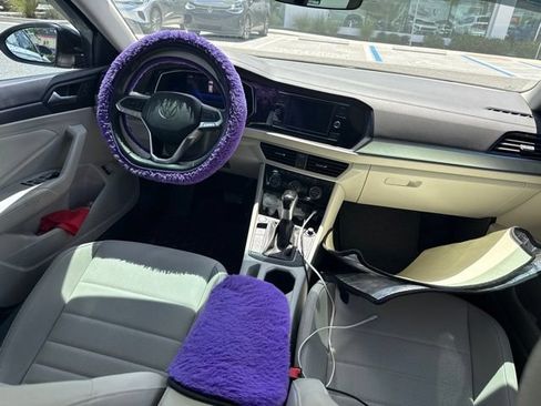 Used 2023 Volkswagen Jetta SE w/ Panoramic Sunroof Package FWD image 12