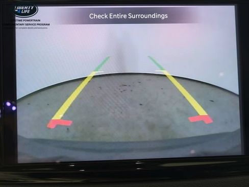 Used 2022 Chrysler Pacifica Touring-L FWD image 35