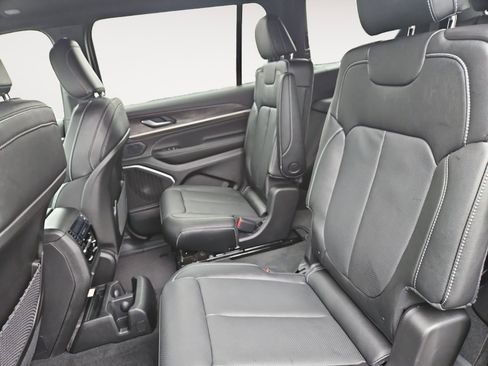 New 2026 Jeep Grand Cherokee L Limited AWD/4WD image 13