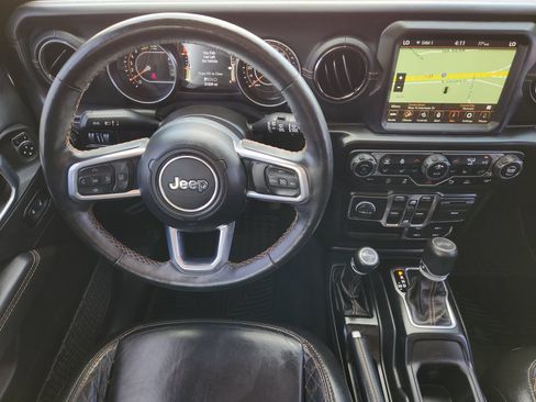 Used 2021 Jeep Wrangler Unlimited Sahara AWD/4WD image 27