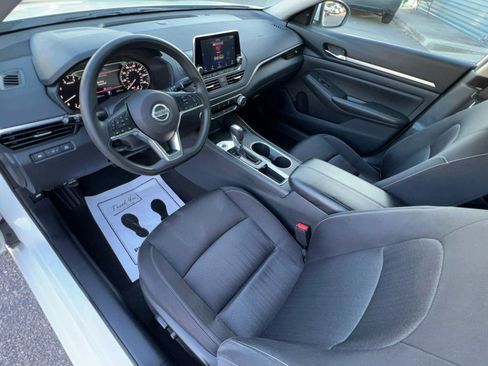 Used 2022 Nissan Altima 2.5 SV image 15