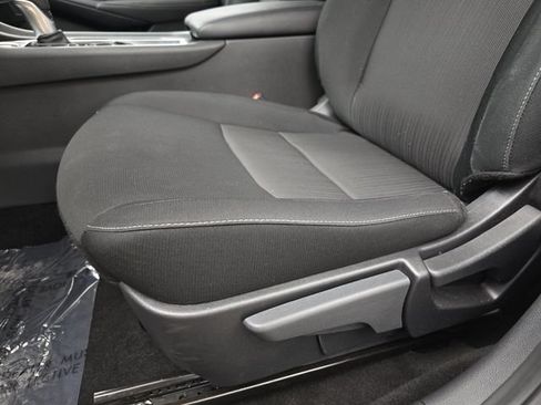 Used 2025 Nissan Sentra SV FWD image 26