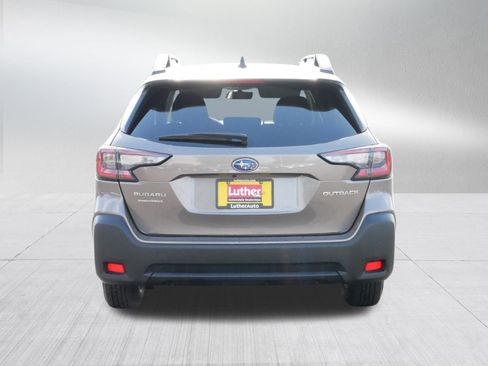 Used 2023 Subaru Outback Premium image 6