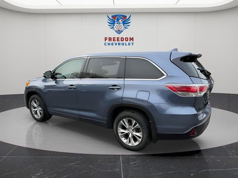 Used 2014 Toyota Highlander Plus image 3