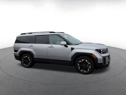 Used 2025 Hyundai Santa Fe SEL image 2