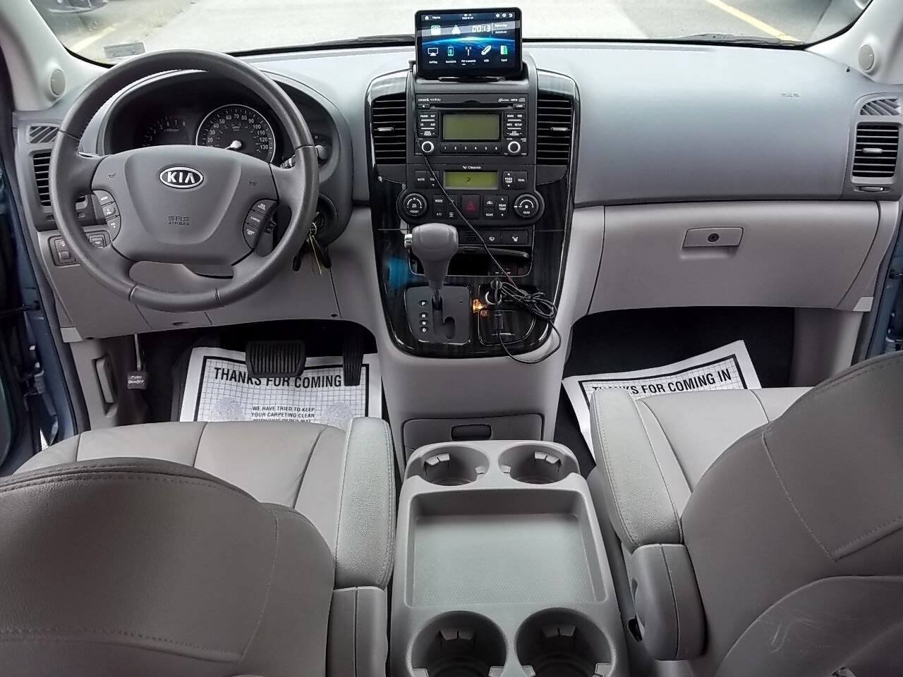 Used 2012 Kia Sedona EX w/ Luxury Pkg FWD image 4