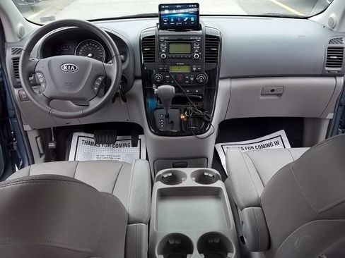 Used 2012 Kia Sedona EX w/ Luxury Pkg FWD image 4