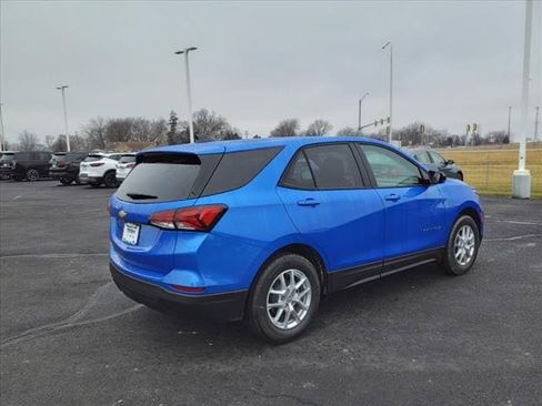 New 2024 Chevrolet Equinox LS w/ LS Convenience Package image 3