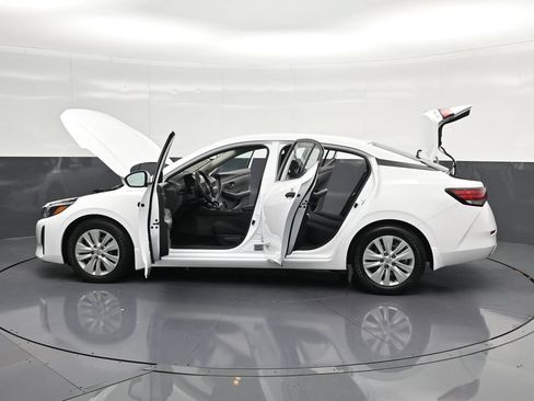 Used 2024 Nissan Sentra S FWD image 38