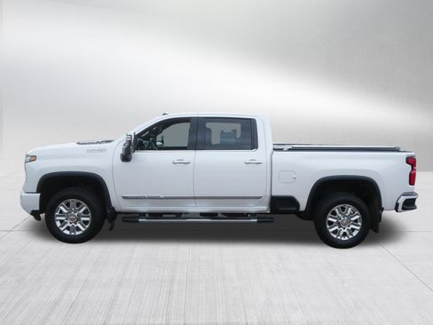 Used 2025 Chevrolet Silverado 3500 High Country w/ Technology Package image 4