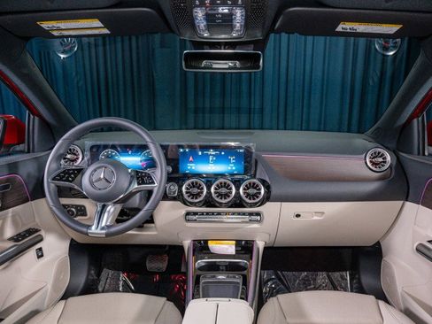 Used 2025 Mercedes-Benz GLA 250 image 15