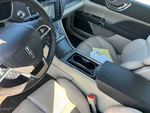 Used 2020 Lincoln Continental AWD w/ Premium Package image 11
