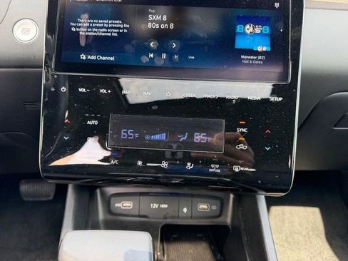 Used 2024 Hyundai Santa Cruz Limited image 14