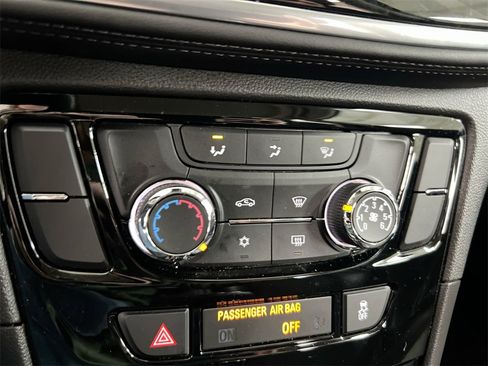 Used 2022 Buick Encore Preferred w/ Safety Package image 15