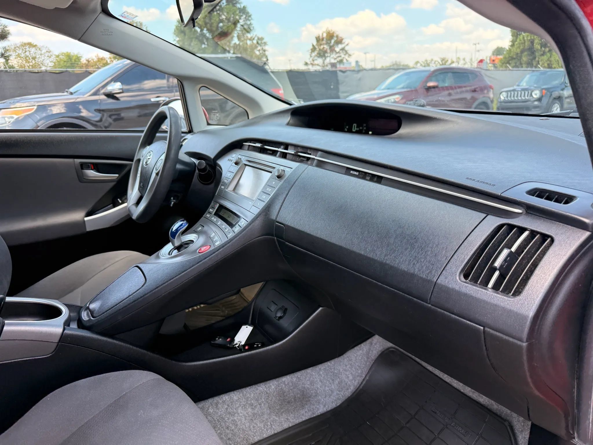 Used 2014 Toyota Prius Two FWD image 19