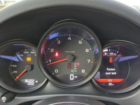 Used 2021 Porsche Macan image 11