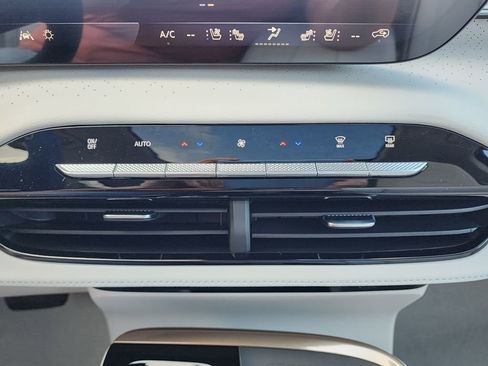 New 2026 Buick Enclave Avenir w/ Super Cruise Package image 32