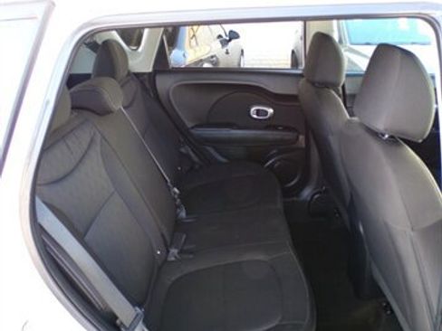 Used 2018 Kia Soul FWD image 23